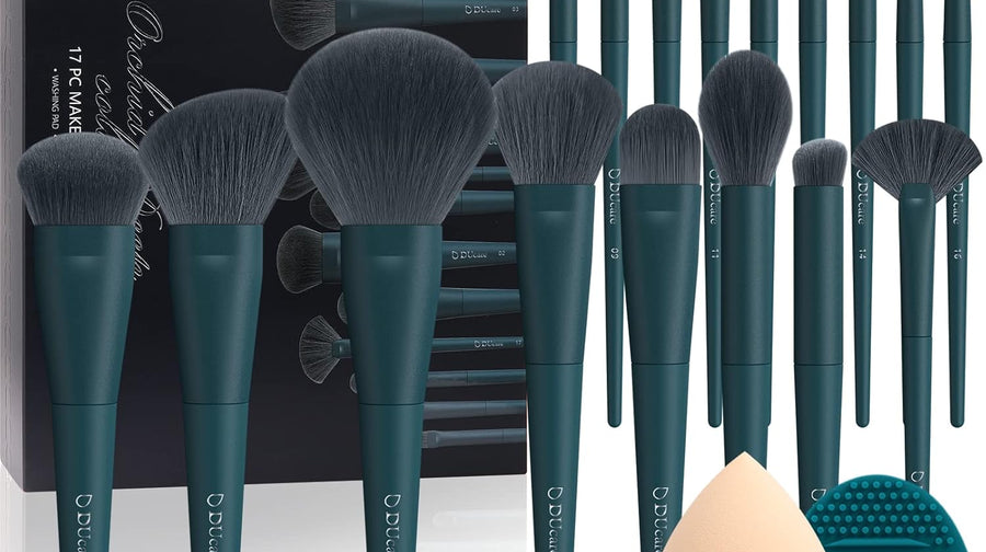 Makeup Brushes Set 17 Pcs with Brush Cleaning Mat and Makeup Sponge Professional Face Powder Eye Shadow Powder Liquid Cream Kit Gift Box